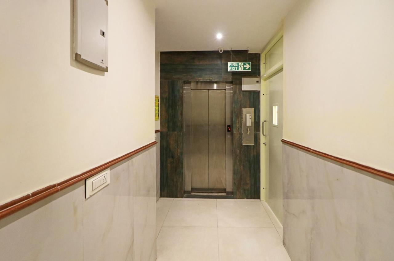 Hotel Paragon Suites New Delhi Ngoại thất bức ảnh