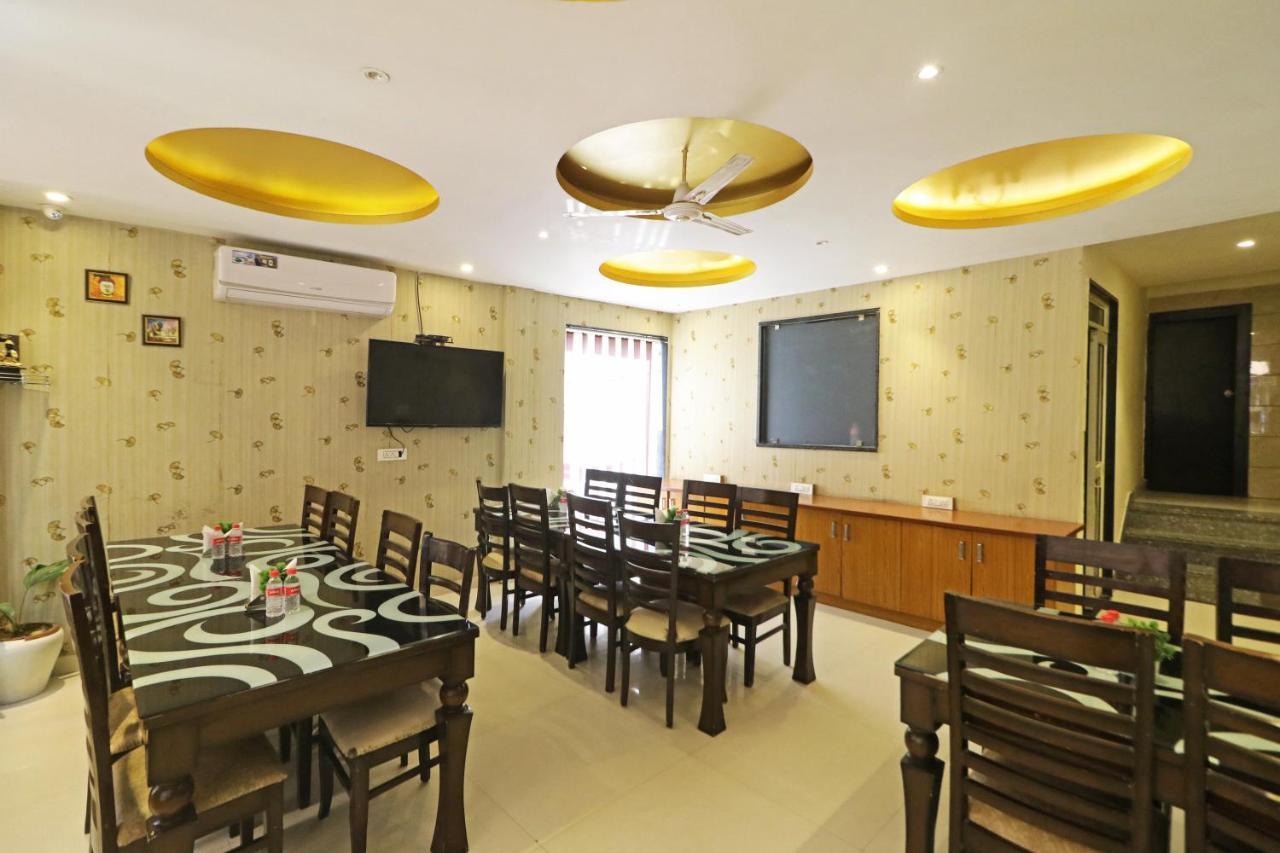 Hotel Paragon Suites New Delhi Ngoại thất bức ảnh
